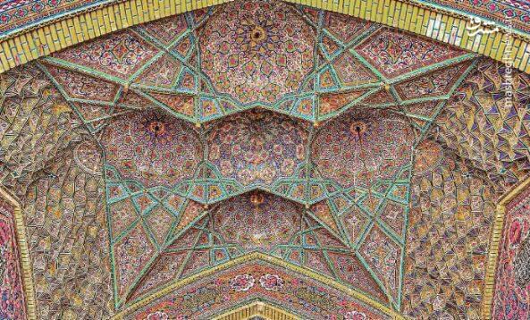 جادوی رنگها بر پیکره کاشی‌های مسجد نصیرالملک شیراز