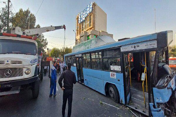 رییس اداره تصادفات پلیس راهور تهران: علت تصادف اتوبوس میدان شهدا در دست بررسی است   خبرگزاری بین المللی