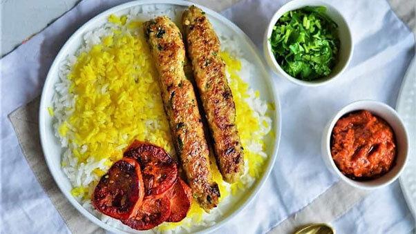 طرز تهیه کباب تابه‌ای مرغ با چاشنی‌های دلنشین