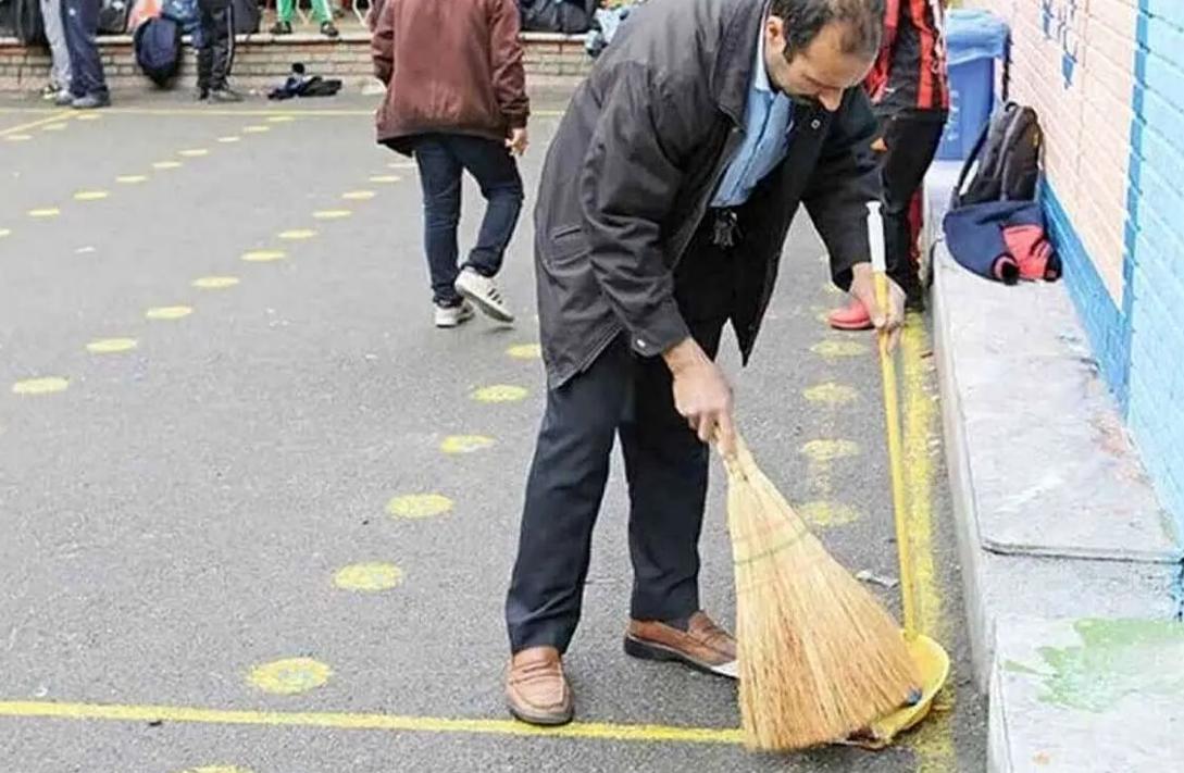 رفتار زشت برخی مدیران مدرسه با اولیا تکثیر شد