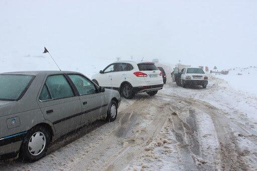 شدت بارش باران و برف در این ۴ استان    ترافیک سنگین در محور چالوس   آخرین وضعیت آب و هوا و جاده ها