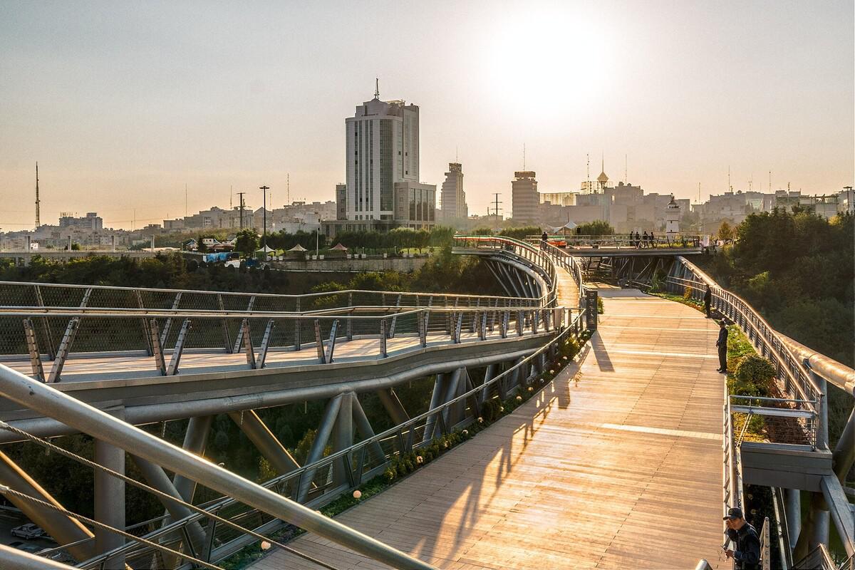 تابستان به تهران باز می‌گردد