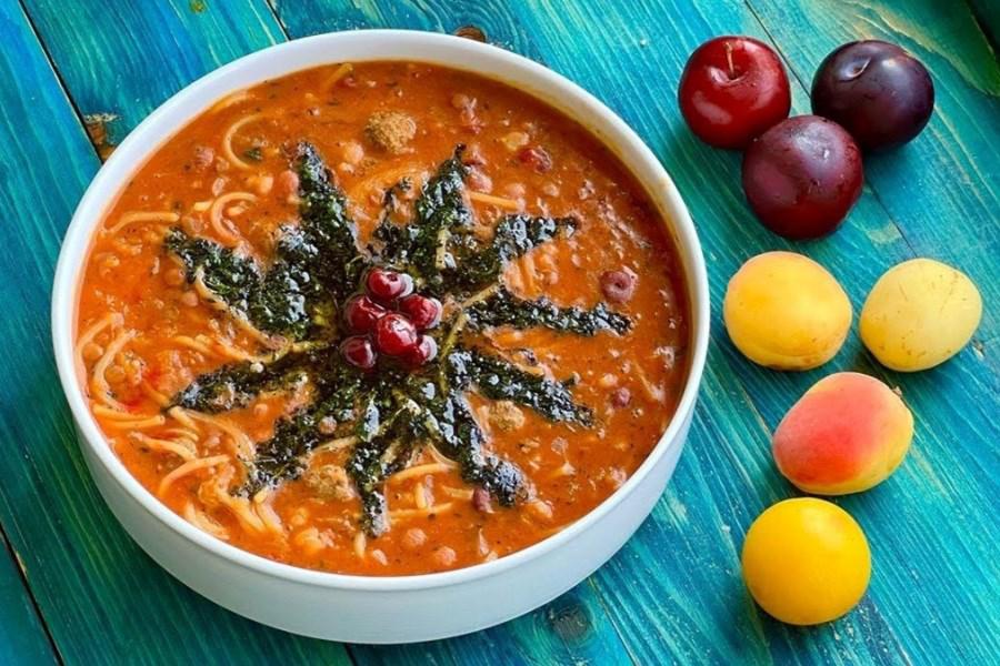 طرز تهیه آش میوه خشک یکی از انواع آش‌های خوشمزه ایرانی