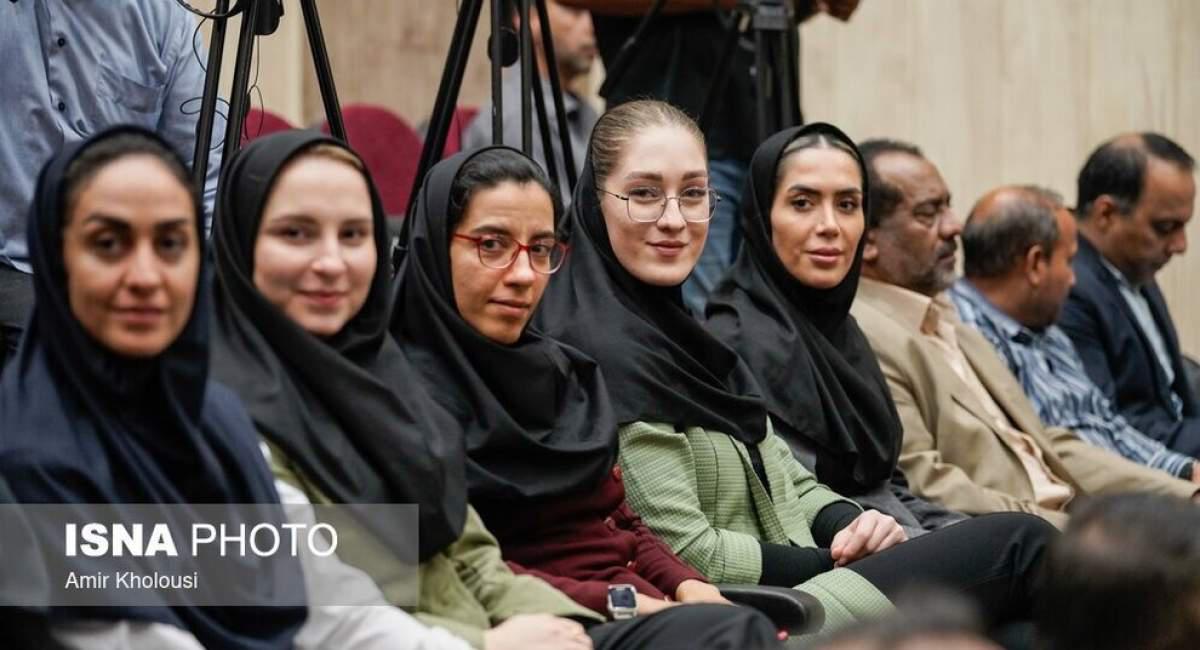 گشت و گذار ورزشکاران معروف در جزیره بوموسی