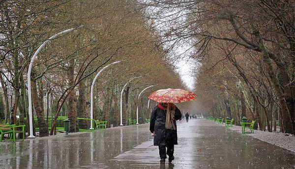 بارش پراکنده باران در راه است: پیش‌بینی وضعیت جوی کشور در روزهای آینده"