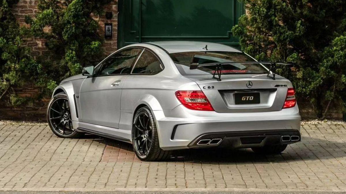 (تصاویر) مرسدس بنز C63 AMG؛ یک هیولای خیابانی لوکس