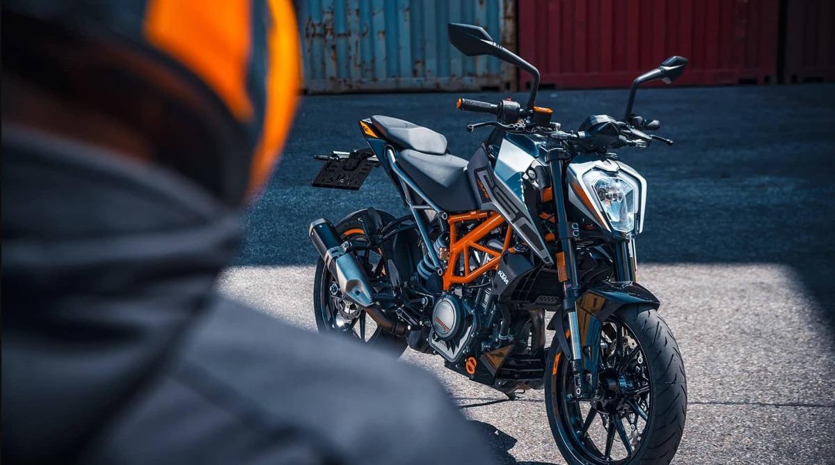 نگاهی به خط تولید موتورسیکلت جذاب KTM (فیلم)