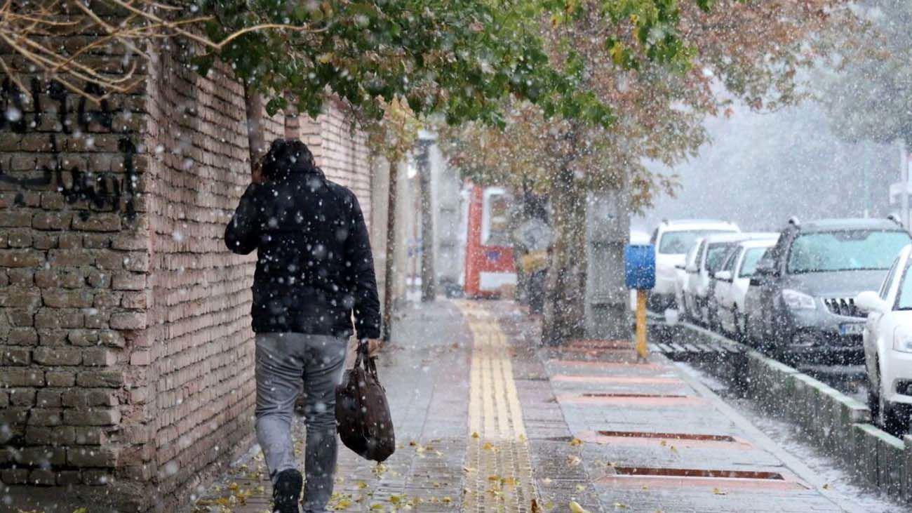 آماده باش نیروها برای خدمات رسانی به شهروندان استان تهران/ تهرانی ها وسایل گرمایشی خود را آماده کنند!