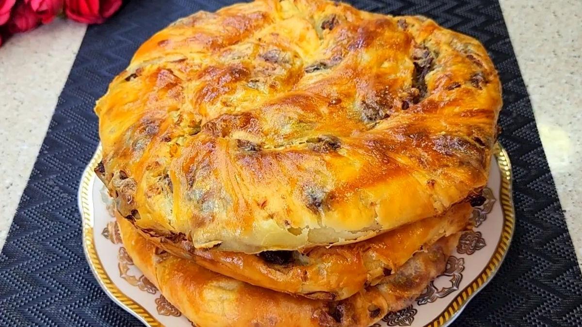 طرز تهیه پیراشکی خوشمزه و متفاوت با آرد و گوشت (فیلم)