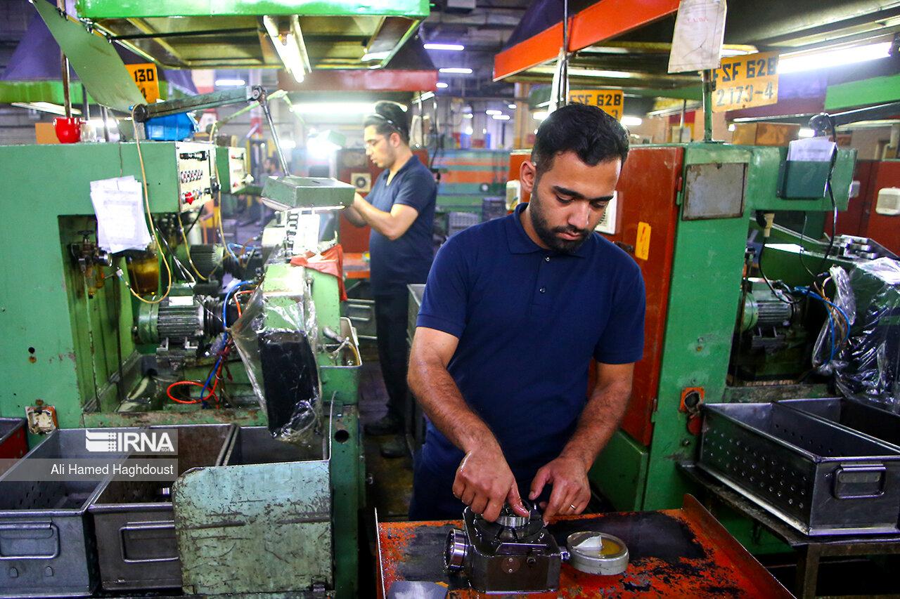 ۲۸۱ واحد غیرفعال صنعتی در ۱۰۰ روز فعالیت دولت احیا شد/تداوم نهضت احیای صنایع راکد