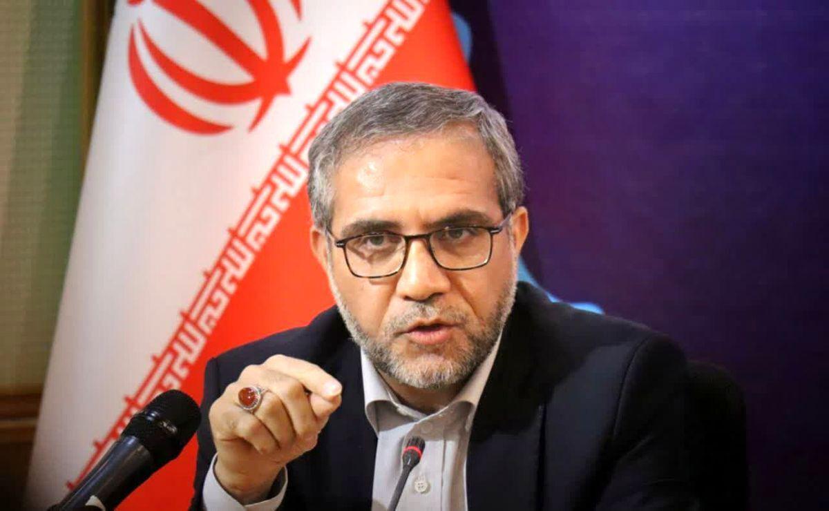 گلرو: ترامپ سیاست را ابزاری برای کسب تجارت می داند