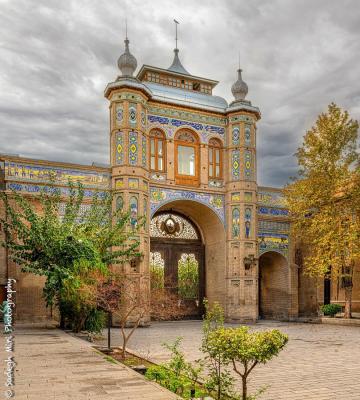 تصویری زیبا از شاهکار هنر ایرانی، سردر باغ ملی تهران