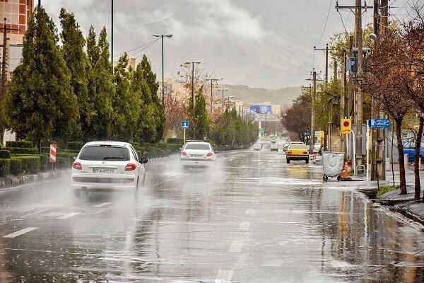 تردد روان در محور هراز/ بارش باران در ۳ محور مواصلاتی