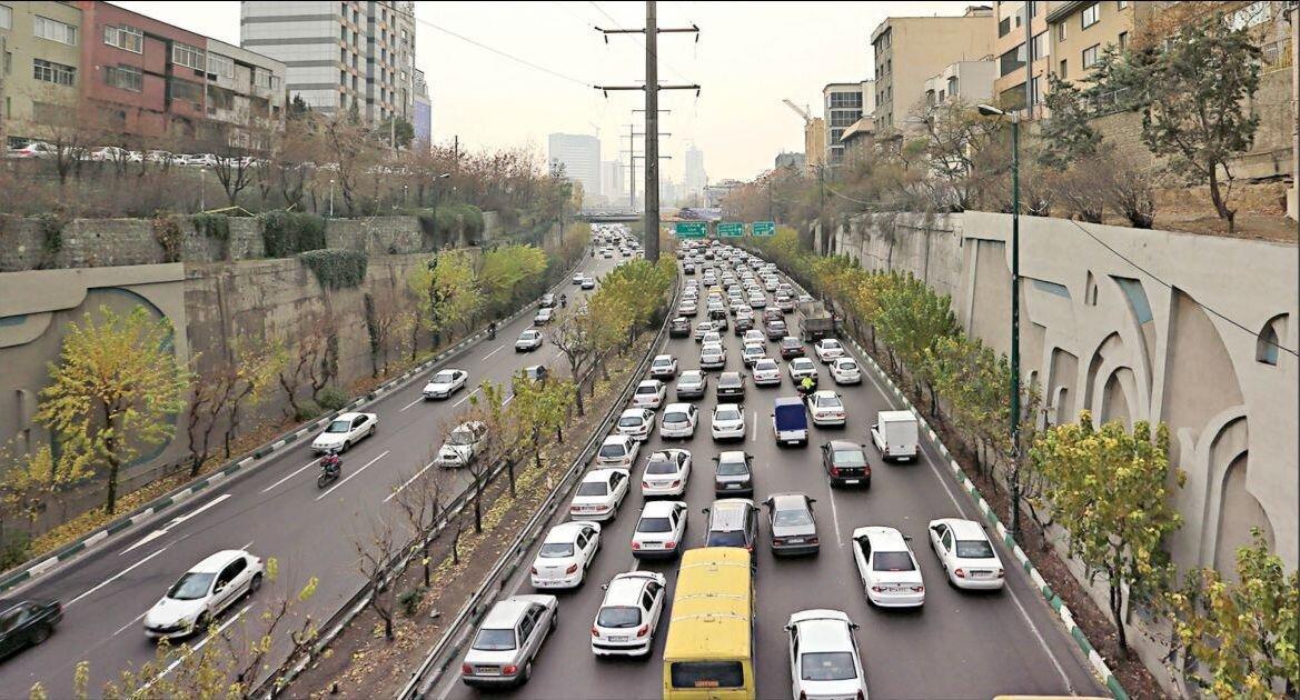 رفت و آمد در اتوبان همت پولی می‌شود!