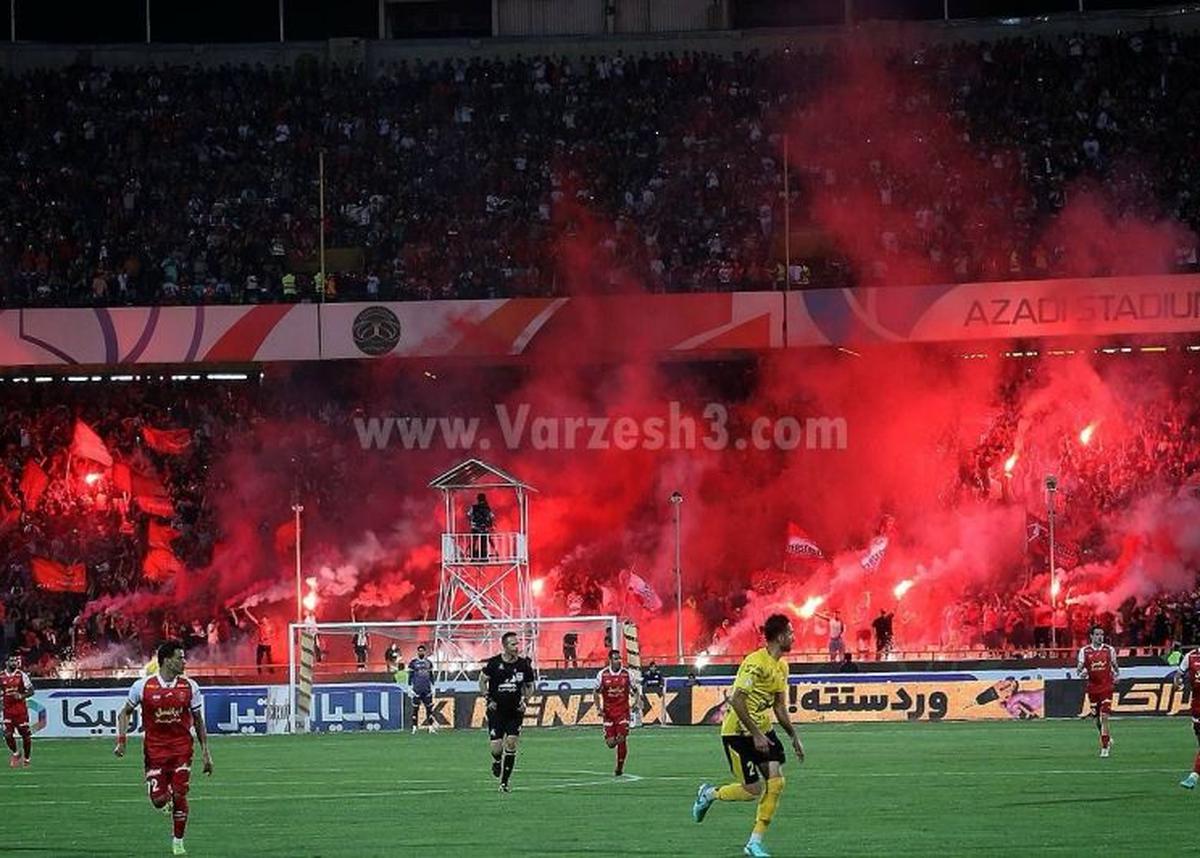 سپاهان  پرسپولیس در نقش جهان