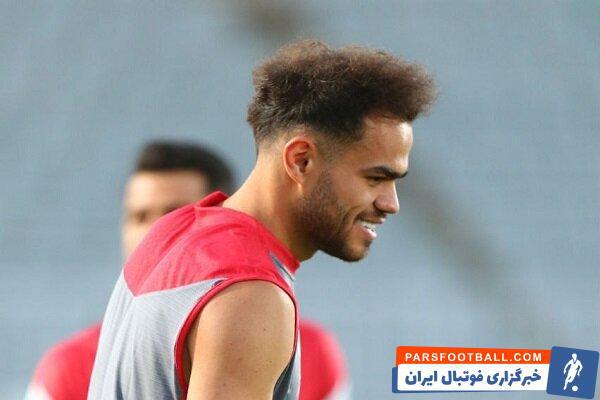 اوستون اورونوف برای تمدید قرارداد با پرسپولیس به توافق رسید