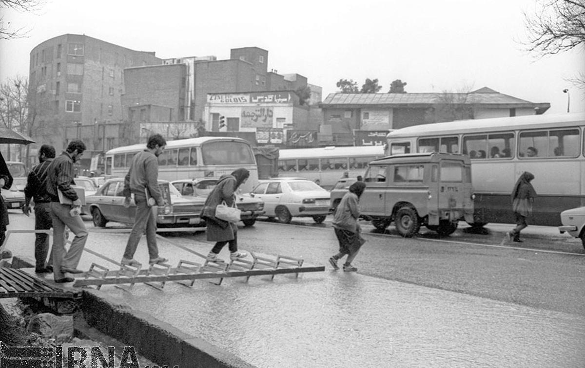 قابی که از زنان تهرانی در سال ۶۵ ثبت شد