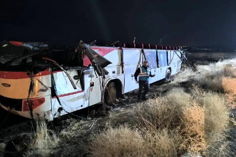 جزئیات واژگونی اتوبوس زائران کربلا در جاده قروه