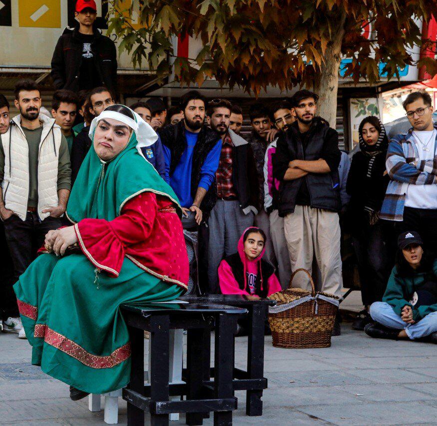 نظر جالب استاندار کردستان درباره تئاتر   سنندجی ها در نمایش خیابانی غوغا کردند