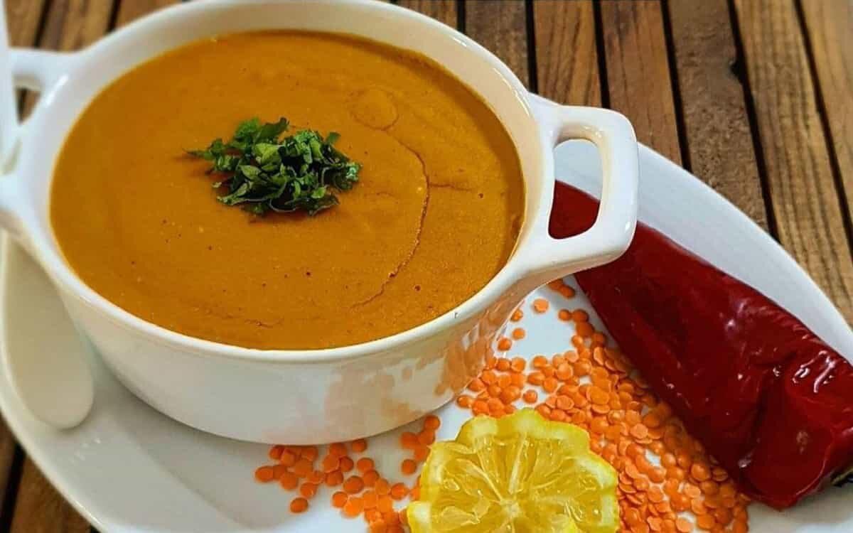 طرز تهیه سوپ مجلسی دال عدس با سبزیجات؛ فوری، خوشمزه و دلچسب