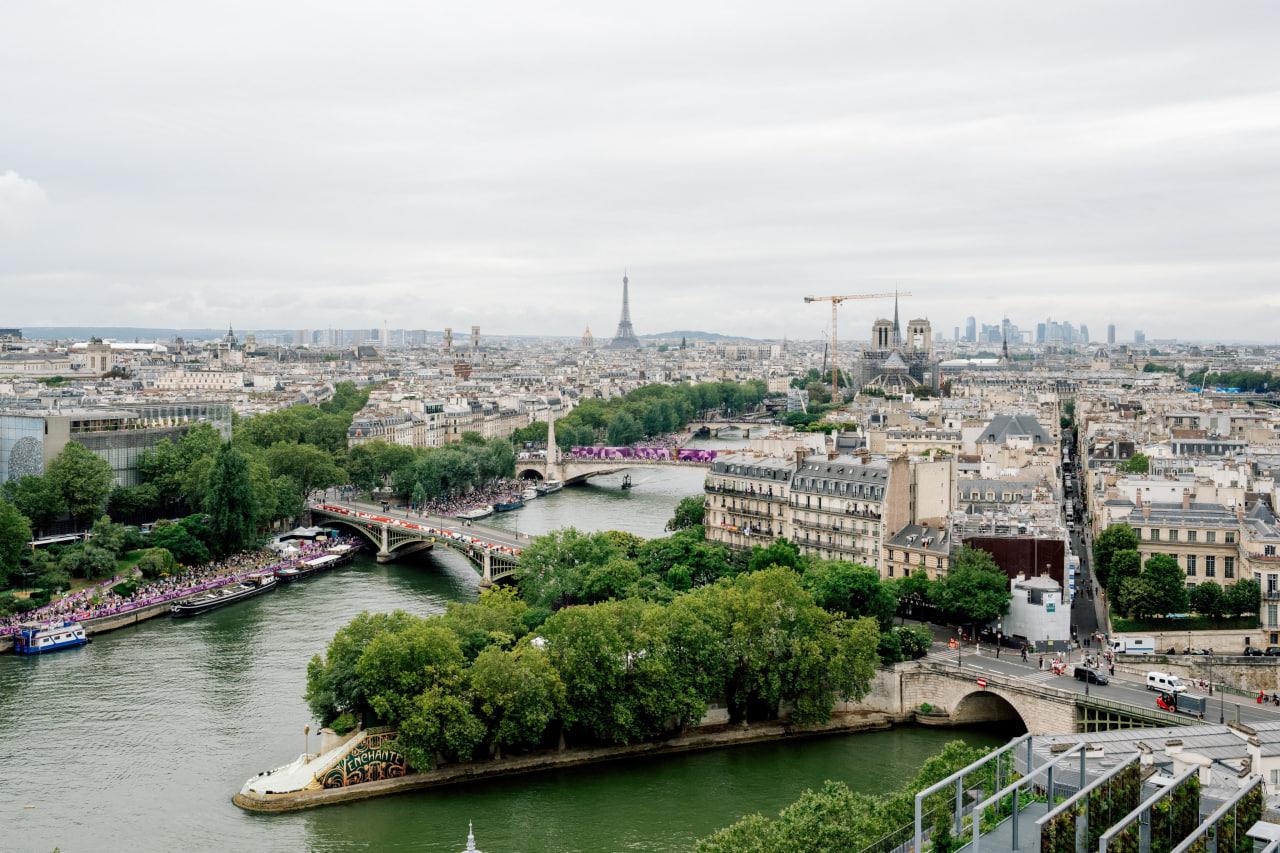 این تصاویر از پاریس، دیشب قلب جهان را از جا کَند