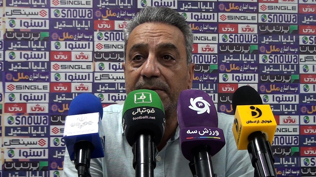 کلانتری: لباس اول ما زرد است، اما به دستمان نرسیده