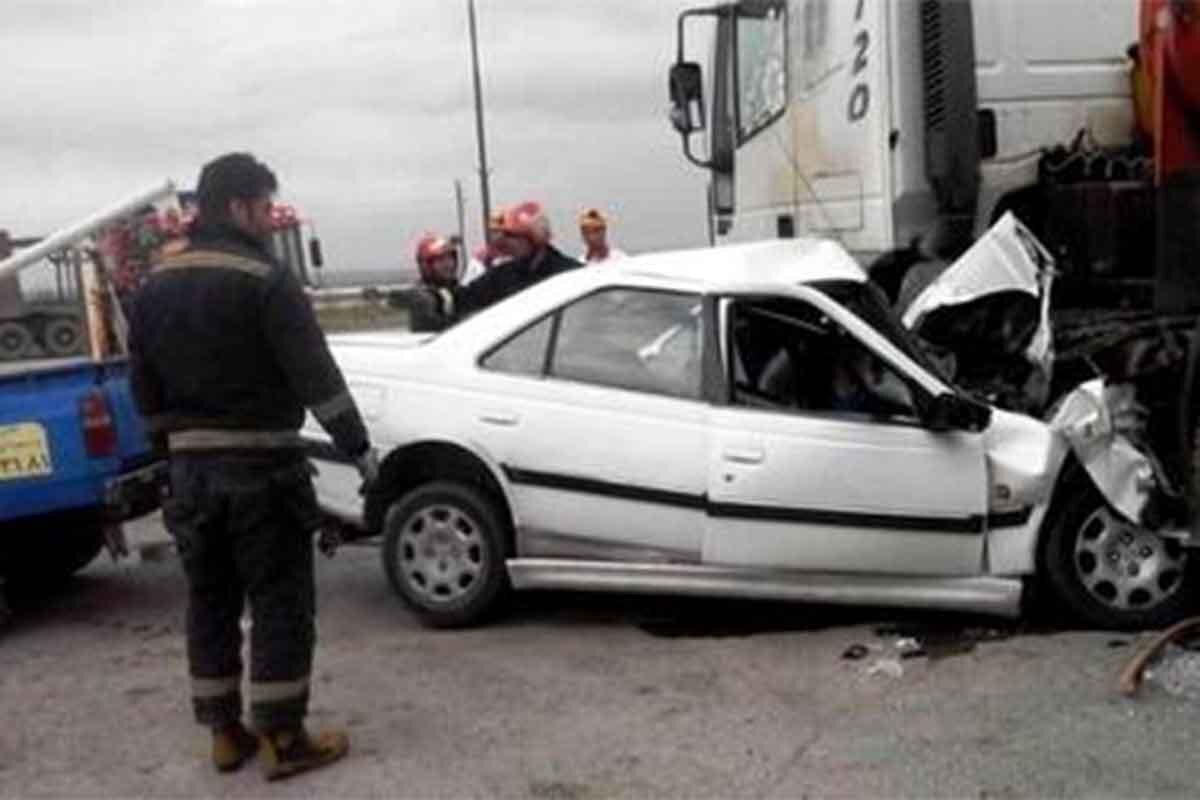 ببینید   برخورد پژو با تریلر جان سه نوجوان را گرفت